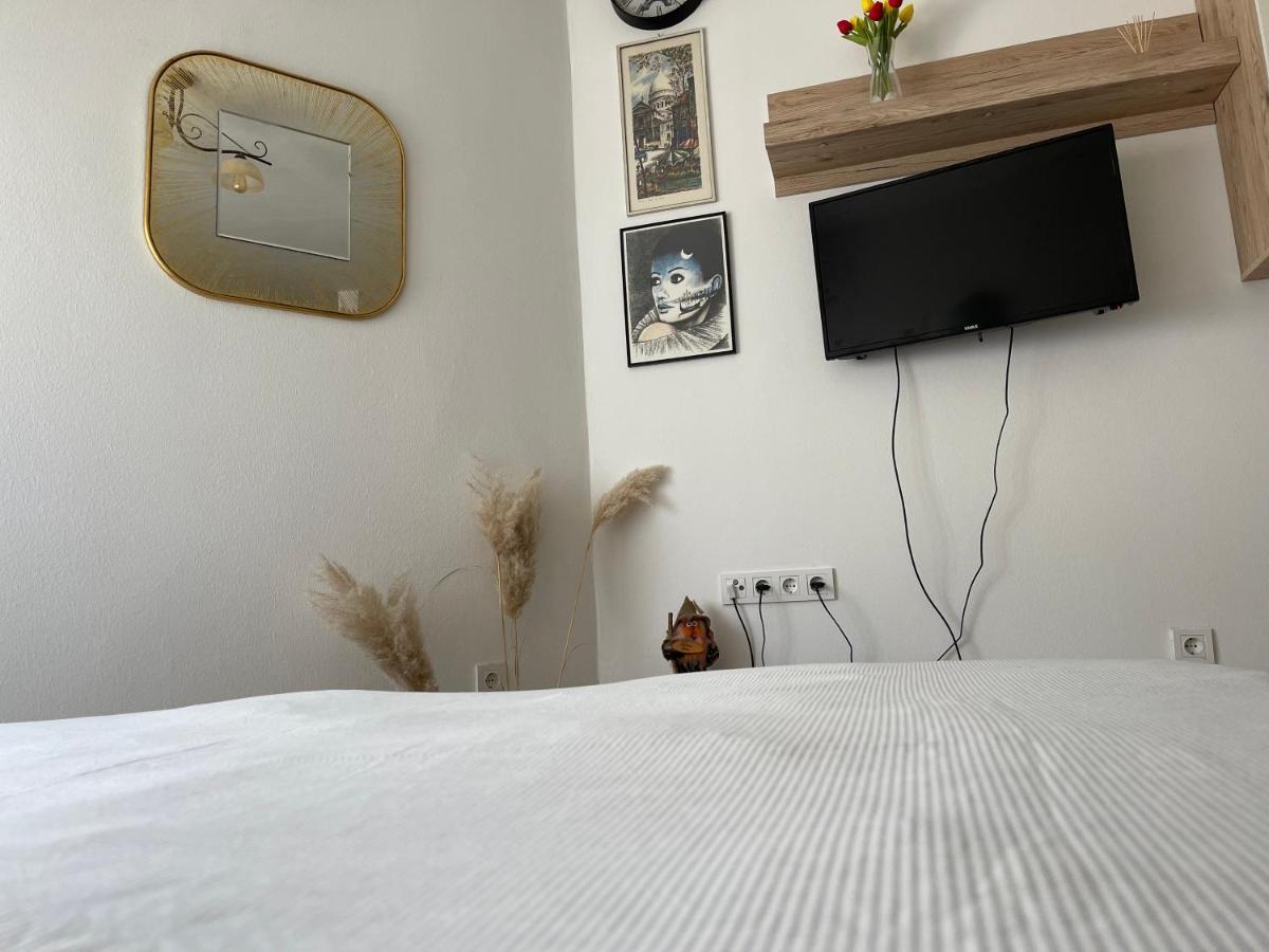 Elena Apartment Palit Екстериор снимка